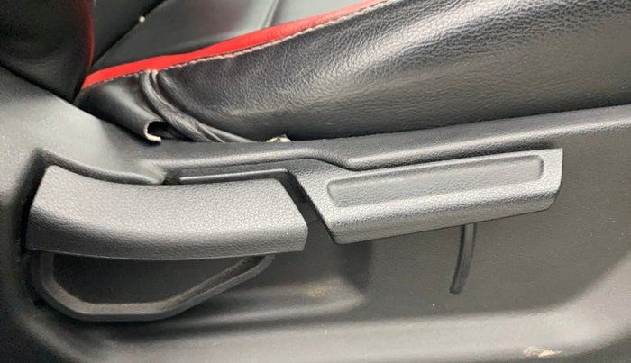 2020 Hyundai VENUE SX PLUS 1.0 TURBO DCT, Petrol, Automatic, 54,804 km, Driver Side Adjustment Panel