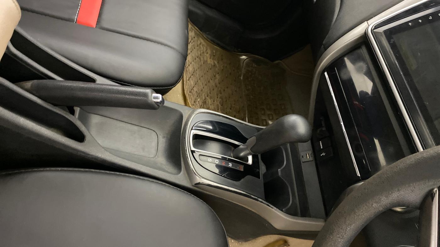 2018 Honda City 1.5L I-VTE V CVT, Petrol, Automatic, 1,31,590 km, Gear Lever