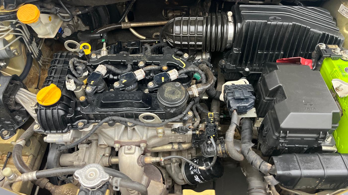 2020 Tata ALTROZ XZ PETROL, Petrol, Manual, 1,15,804 km, Engine View
