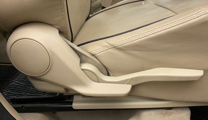 2018 Maruti Dzire ZDI AMT, Diesel, Automatic, 52,951 km, Driver Side Adjustment Panel