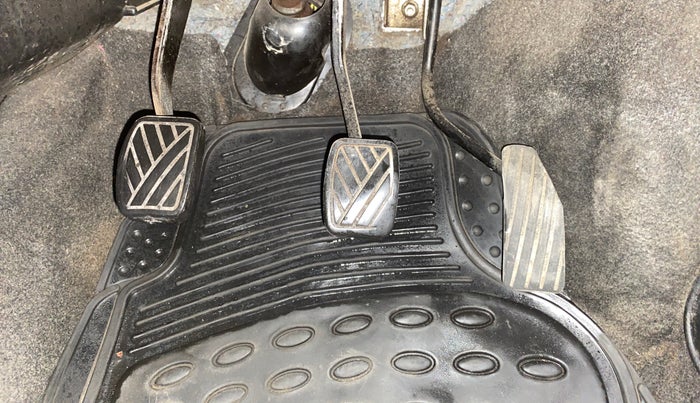 2014 Maruti Wagon R 1.0 LXI CNG, CNG, Manual, 74,569 km, Pedals