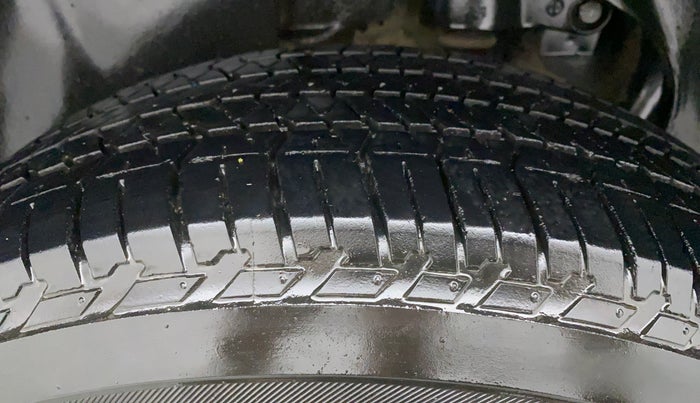 2019 Tata Harrier XZ 2.0L, Diesel, Manual, 1,20,764 km, Right Rear Tyre Tread