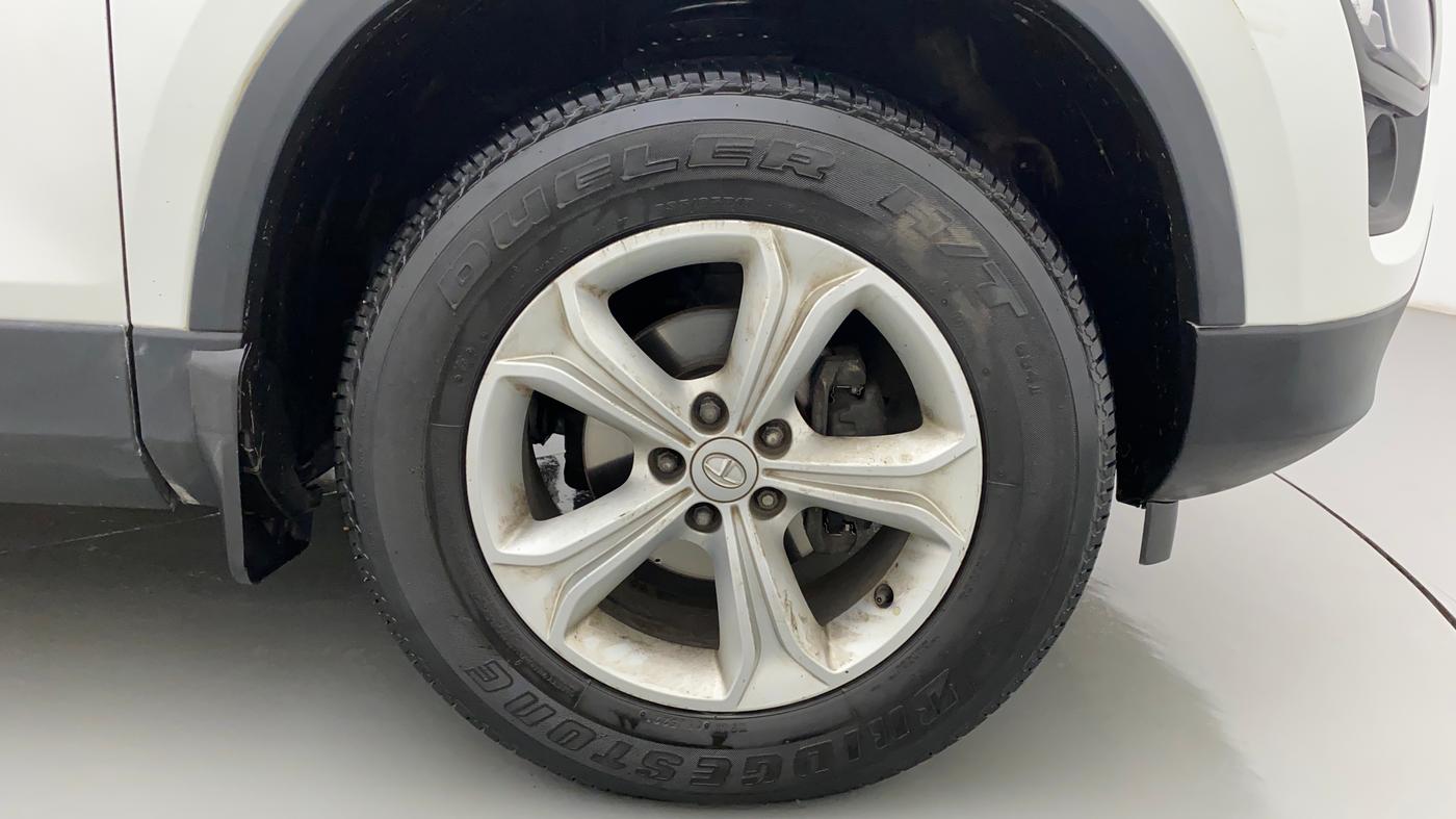 2019 Tata Harrier XZ 2.0L, Diesel, Manual, 1,20,764 km, Right Front Wheel