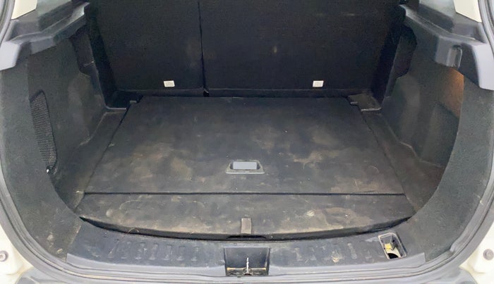 2019 Tata Harrier XZ 2.0L, Diesel, Manual, 1,20,764 km, Boot Inside