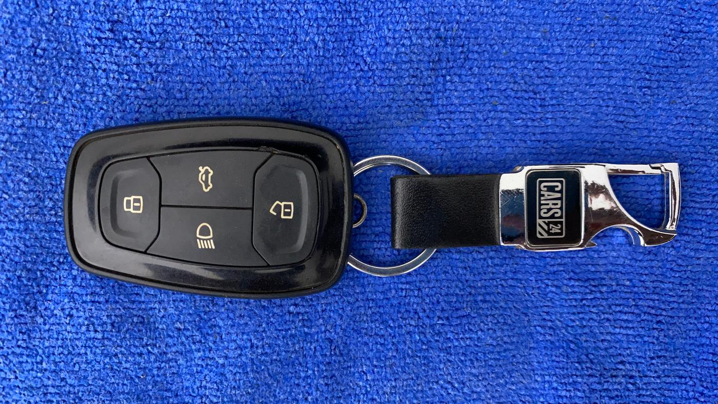 2019 Tata Harrier XZ 2.0L, Diesel, Manual, 1,20,764 km, Key Close Up