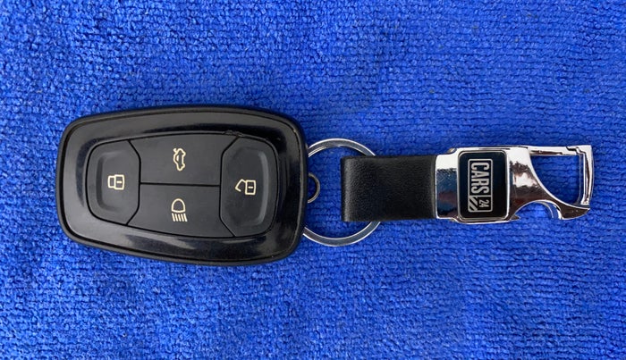 2019 Tata Harrier XZ 2.0L, Diesel, Manual, 1,20,764 km, Key Close Up