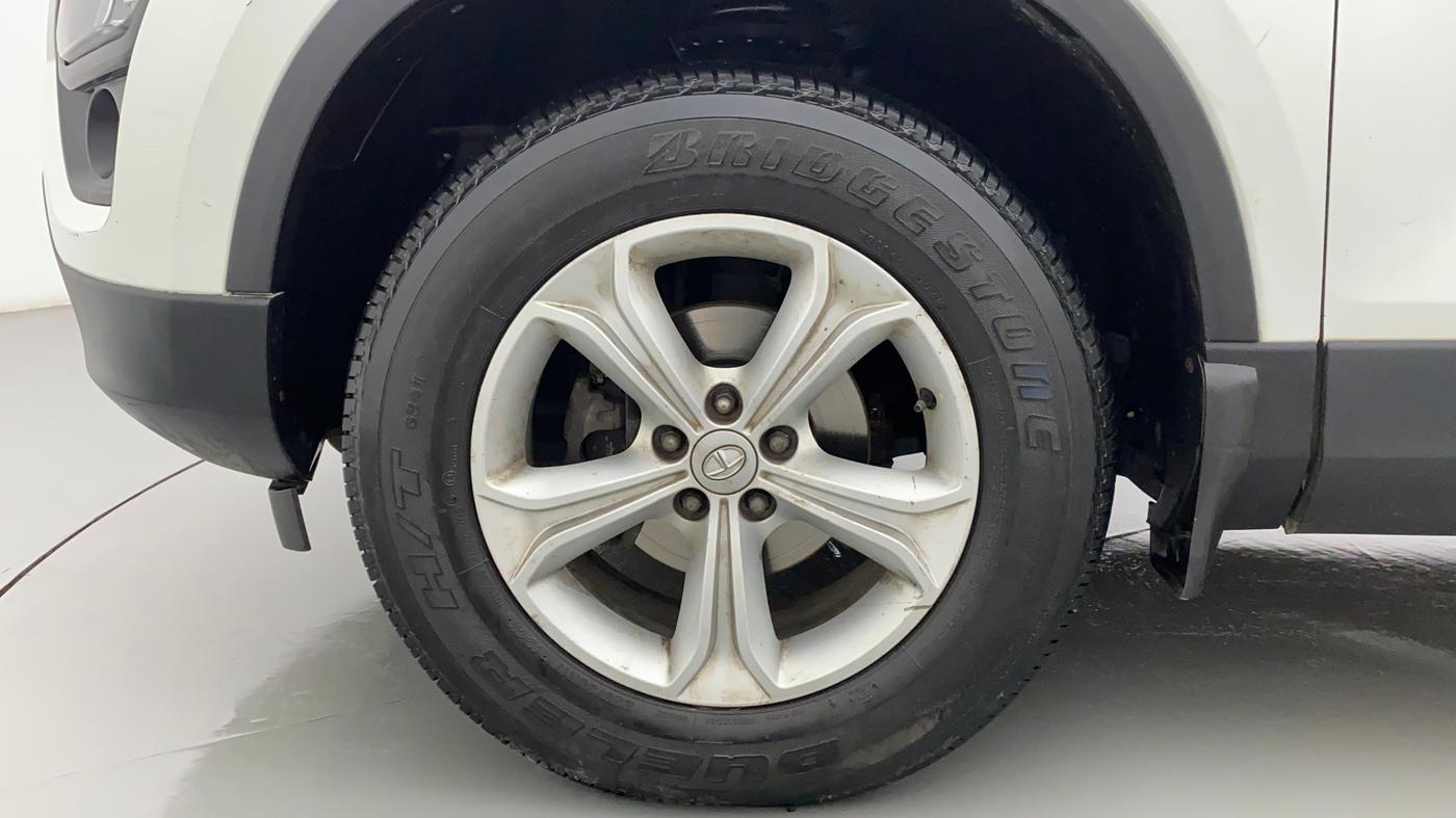 2019 Tata Harrier XZ 2.0L, Diesel, Manual, 1,20,764 km, Left Front Wheel