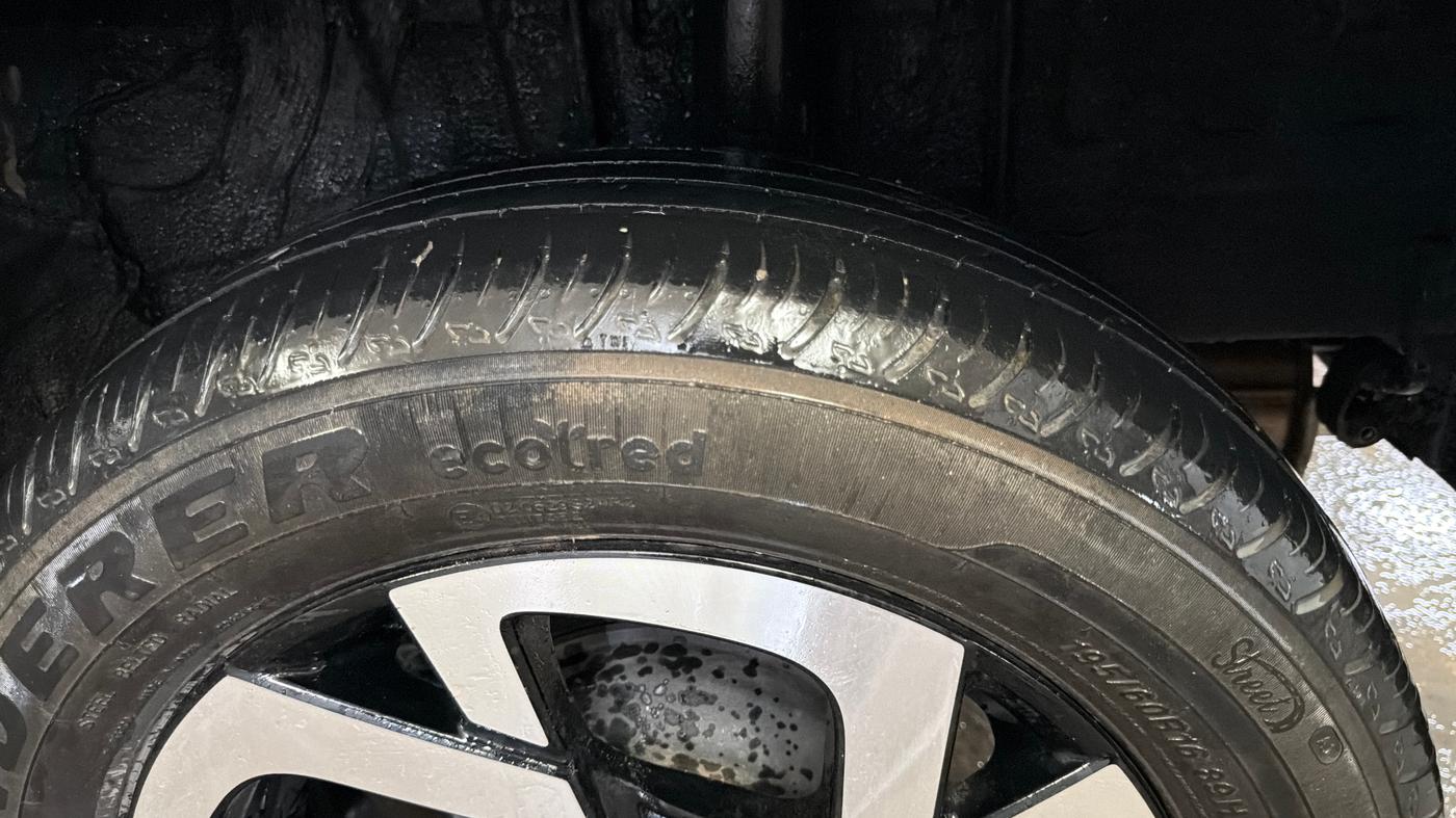 2021 Nissan MAGNITE XV PREMIUM, Petrol, Manual, 49,042 km, Left Rear Tyre Tread