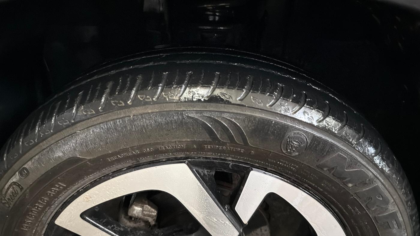 2021 Nissan MAGNITE XV PREMIUM, Petrol, Manual, 49,042 km, Left Front Tyre Tread