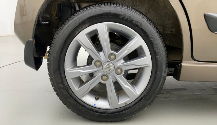 2017 Maruti Wagon R 1.0 VXI+ OPT. AMT, Petrol, Automatic, 11,549 km, Right Rear Wheel