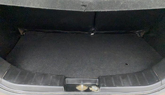 2017 Maruti Wagon R 1.0 VXI+ OPT. AMT, Petrol, Automatic, 11,549 km, Boot Inside