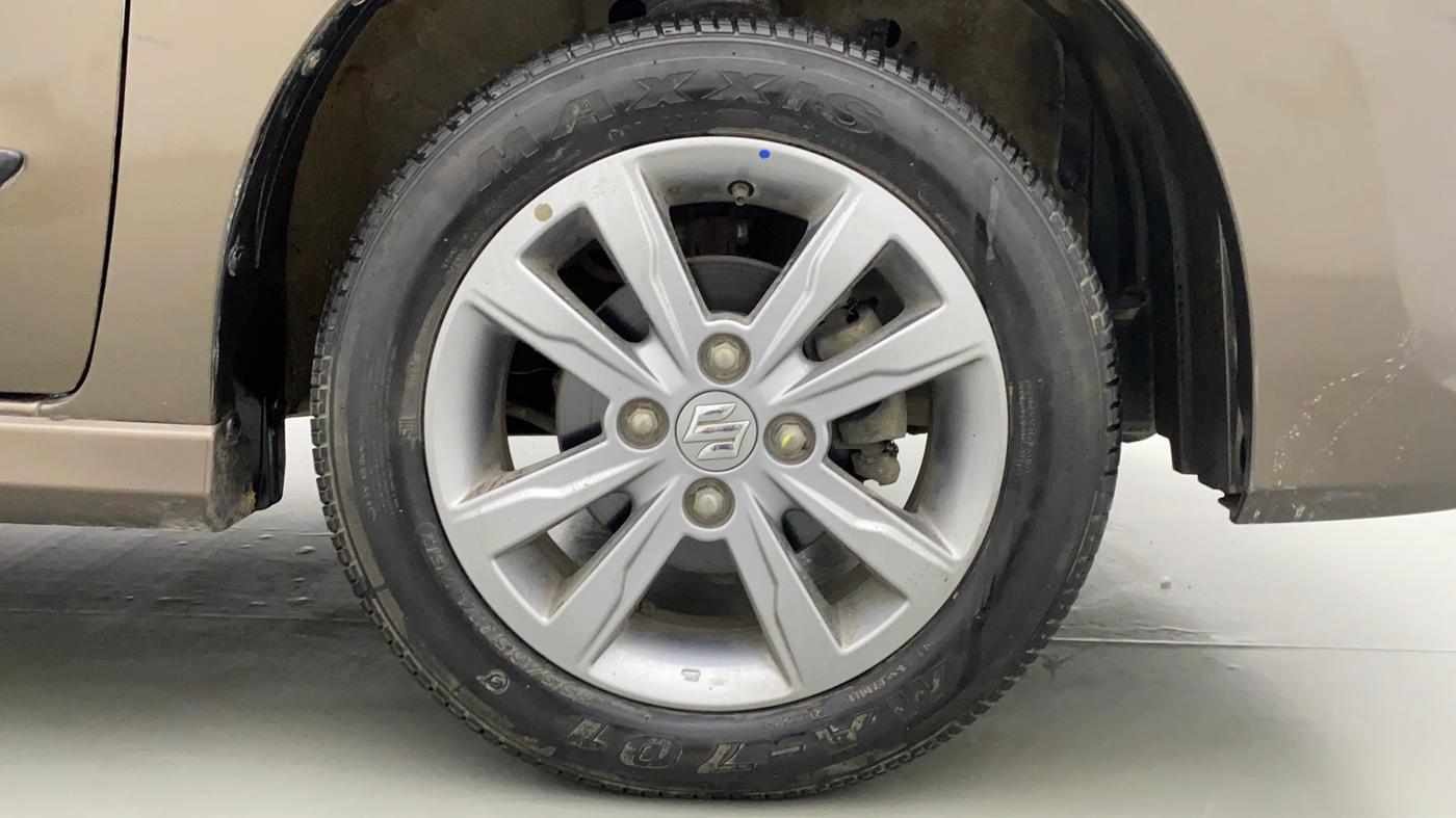 2017 Maruti Wagon R 1.0 VXI+ OPT. AMT, Petrol, Automatic, 11,549 km, Right Front Wheel