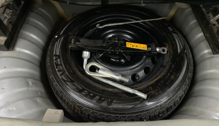 2015 Nissan Micra XV CVT, CNG, Automatic, 96,265 km, Spare Tyre