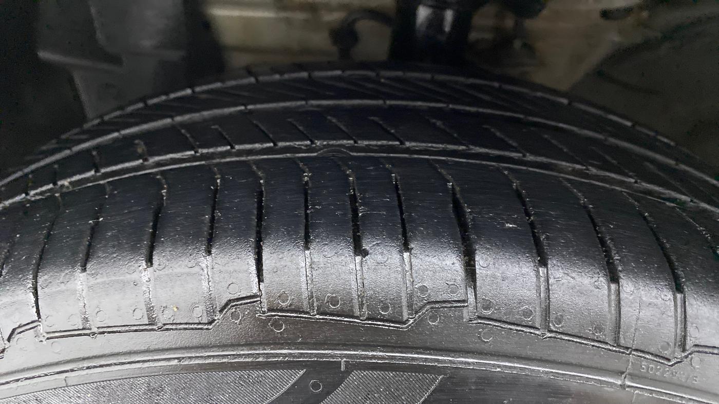 2015 Nissan Micra XV CVT, CNG, Automatic, 96,265 km, Left Front Tyre Tread