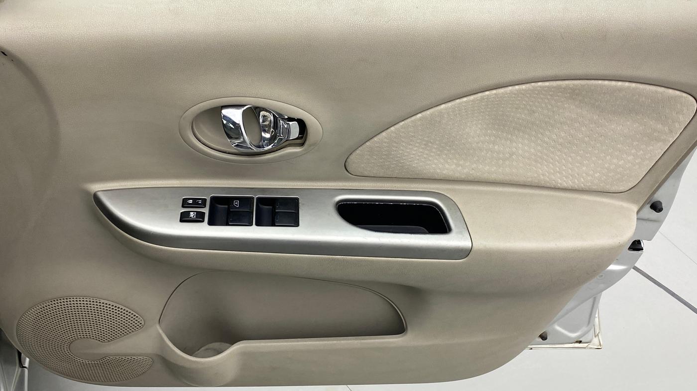 2015 Nissan Micra XV CVT, CNG, Automatic, 96,265 km, Driver Side Door Panels Control