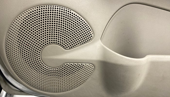 2015 Nissan Micra XV CVT, CNG, Automatic, 96,265 km, Speaker