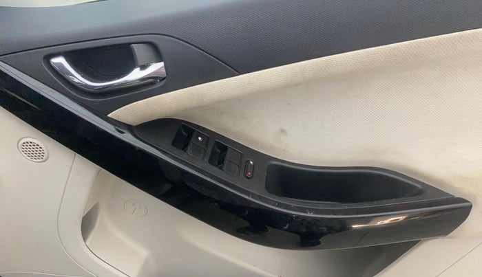 2021 Tata NEXON XZA PLUS PETROL, Petrol, Automatic, 54,011 km, Driver Side Door Panels Control