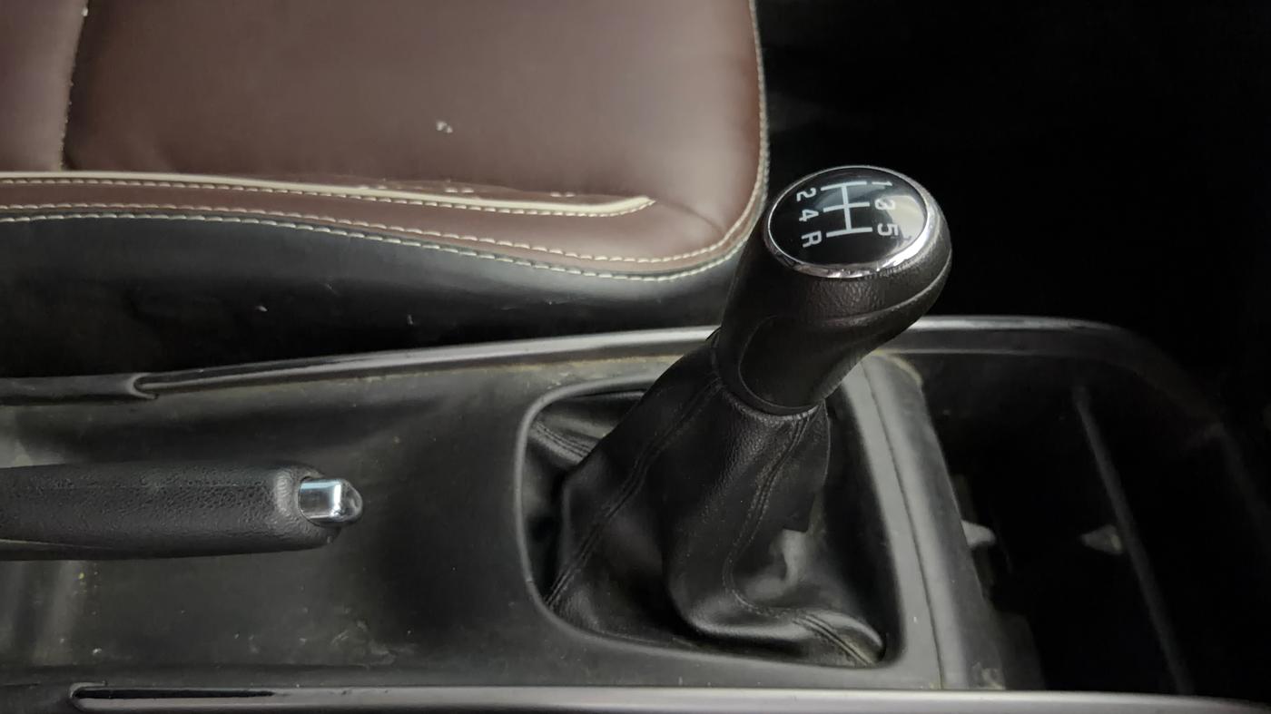 2021 Maruti Baleno ZETA PETROL 1.2, Petrol, Manual, 68,384 km, Gear Lever