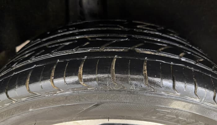 2021 Maruti Baleno ZETA PETROL 1.2, Petrol, Manual, 68,462 km, Right Rear Tyre Tread