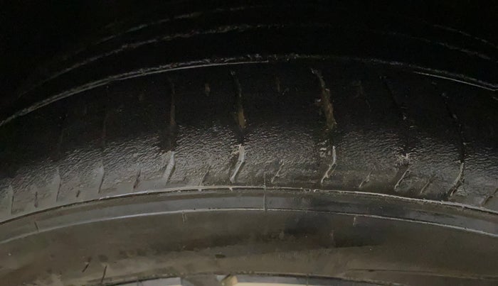 2024 Hyundai NEW I20 N LINE N8 1.0 TURBO DCT, Petrol, Automatic, 27,493 km, Left Front Tyre Tread