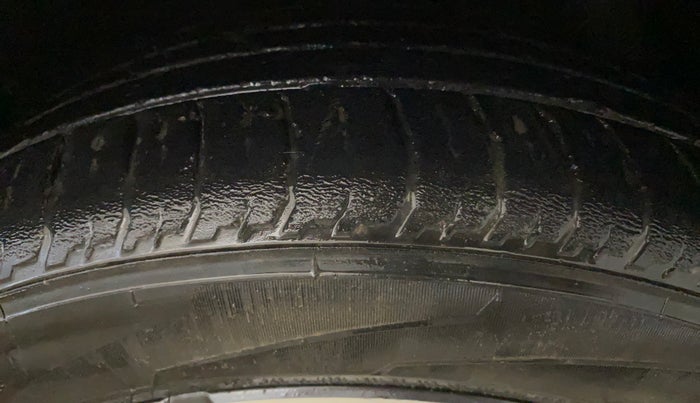 2024 Hyundai NEW I20 N LINE N8 1.0 TURBO DCT, Petrol, Automatic, 27,493 km, Right Front Tyre Tread