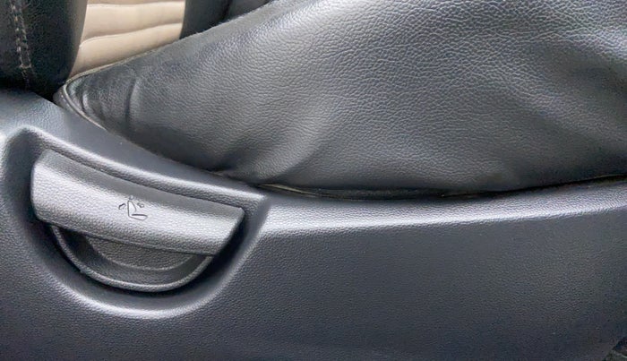 2016 Hyundai Grand i10 SPORTS 1.2 VTVT, Petrol, Manual, 15,715 km, Driver Side Adjustment Panel