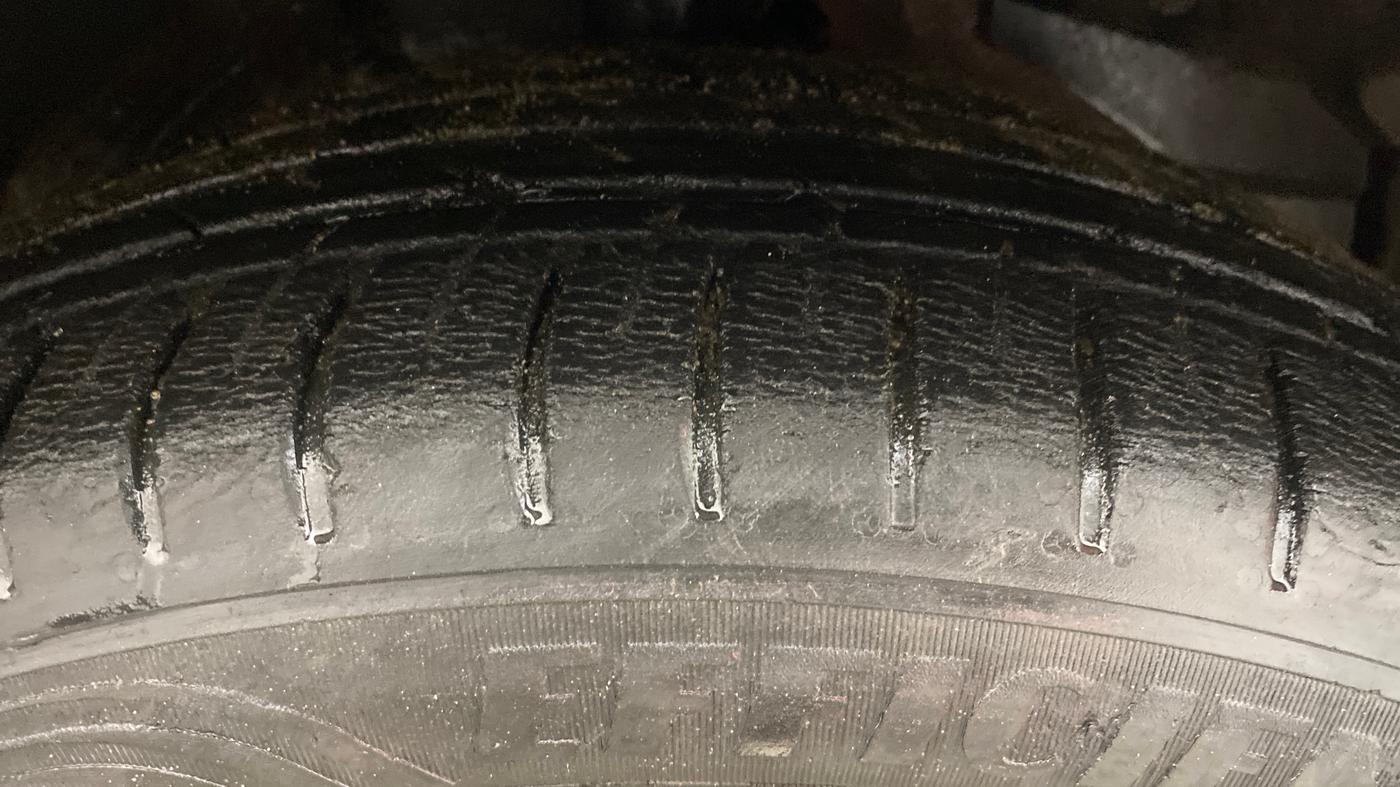 2021 MG HECTOR PLUS SHARP 1.5 PETROL TURBO DCT 6-STR, Petrol, Automatic, 53,359 km, Right Front Tyre Tread