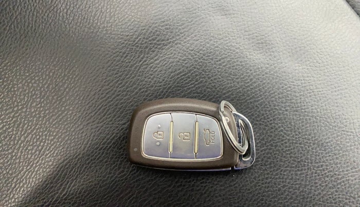 2014 Hyundai Grand i10 ASTA AT 1.2 KAPPA VTVT, Petrol, Automatic, 74,644 km, Key Close Up