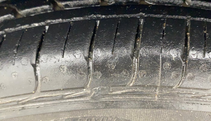 2017 Maruti Celerio VXI (O), Petrol, Manual, 51,187 km, Left Front Tyre Tread