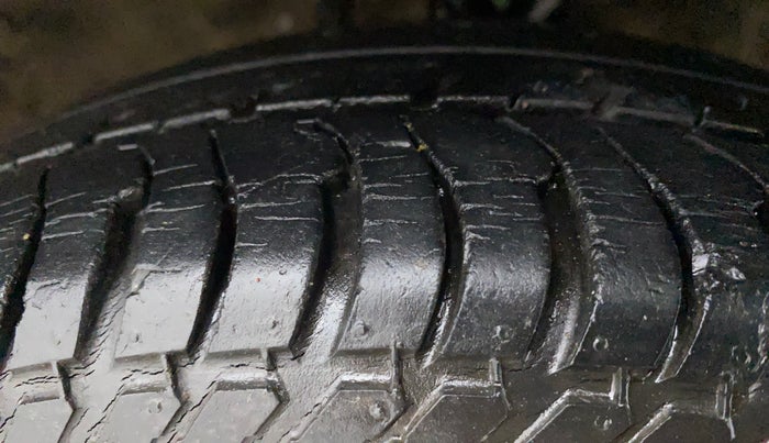 2014 Maruti Alto K10 VXI, Petrol, Manual, 25,059 km, Right Front Tyre Tread