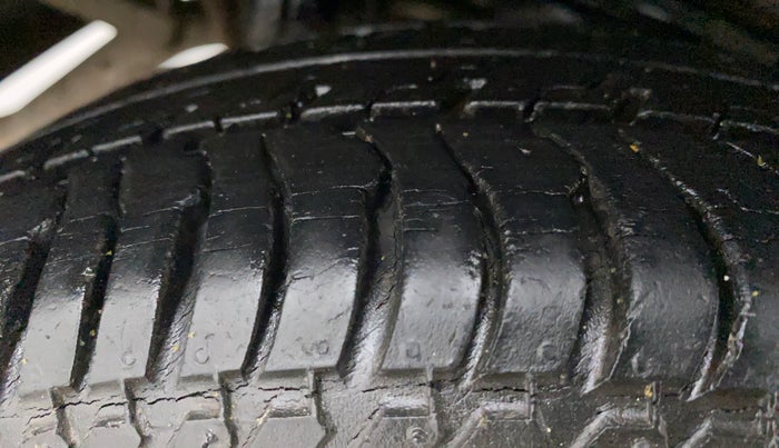 2014 Maruti Alto K10 VXI, Petrol, Manual, 25,059 km, Right Rear Tyre Tread