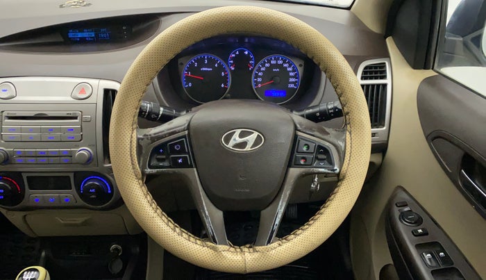 2011 Hyundai i20 SPORTZ 1.4 CRDI, Diesel, Manual, 98,574 km, Steering Wheel Close Up