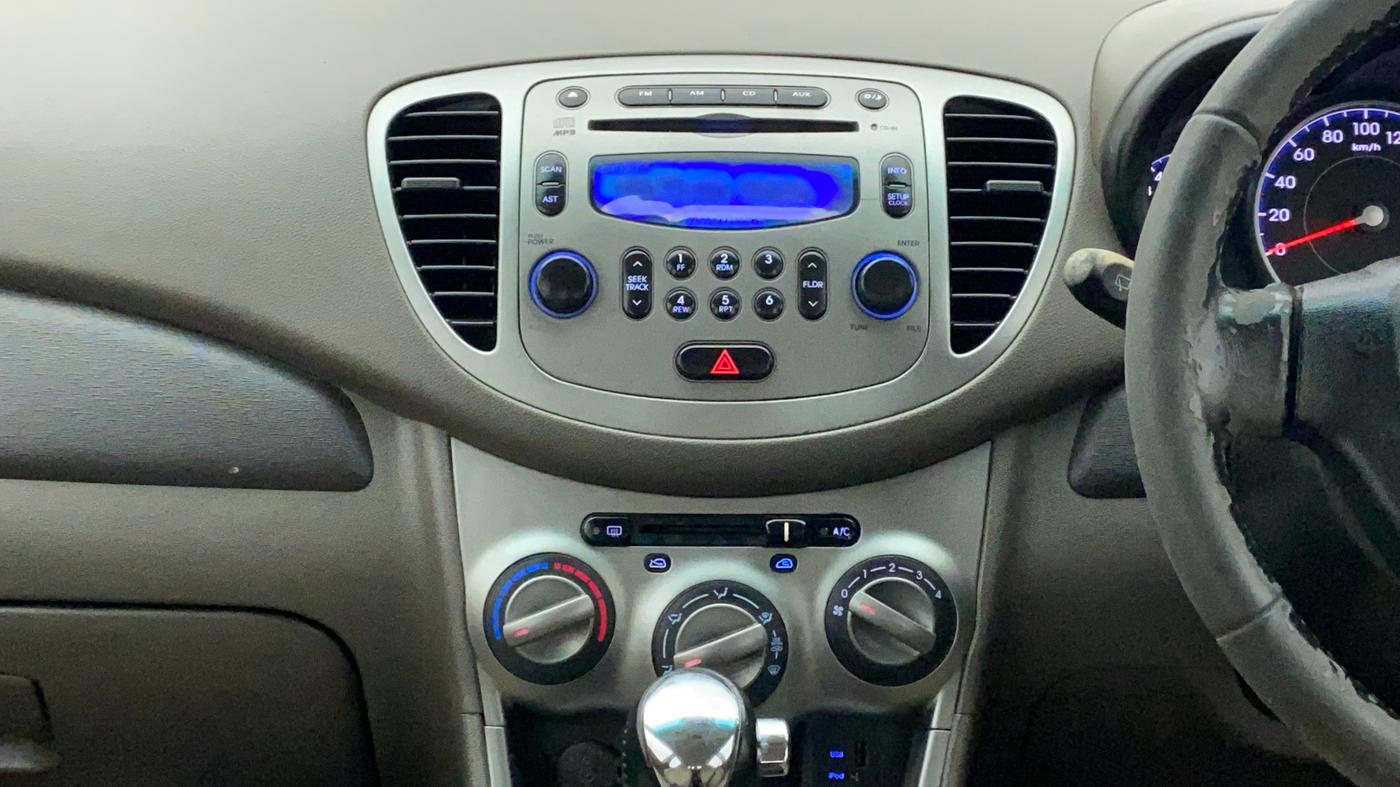 2011 Hyundai i10 SPORTZ 1.2 AT, Petrol, Automatic, 35,261 km, Air Conditioner