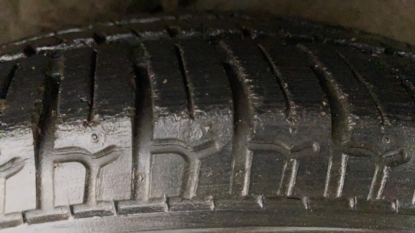2011 Hyundai i10 SPORTZ 1.2 AT, Petrol, Automatic, 35,261 km, Left Rear Tyre Tread