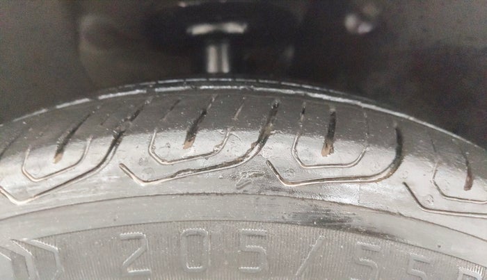 2013 Skoda Superb ELEGANCE 2.0 TDI CR AT, Diesel, Automatic, 68,183 km, Right Front Tyre Tread