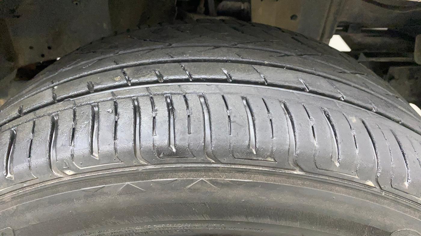 2019 Mahindra Thar CRDE 4X4 AC, Diesel, Manual, 49,750 km, Right Front Tyre Tread