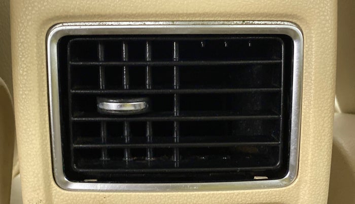 2014 Volkswagen Vento HIGHLINE PETROL, Petrol, Manual, 37,032 km, Rear AC Vents