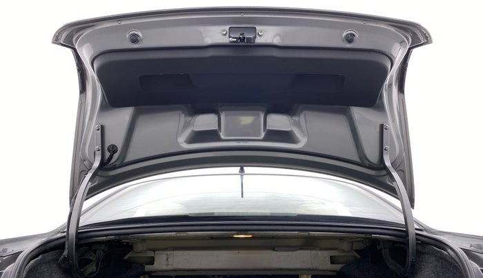 2014 Volkswagen Vento HIGHLINE PETROL, Petrol, Manual, 37,032 km, Boot Door Open