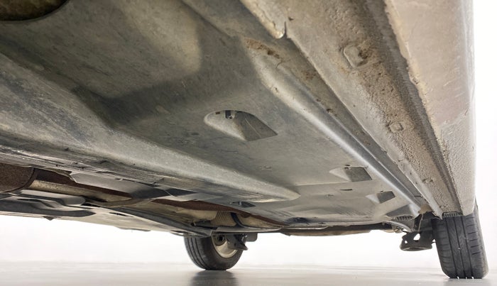 2014 Volkswagen Vento HIGHLINE PETROL, Petrol, Manual, 37,032 km, Right Side Underbody