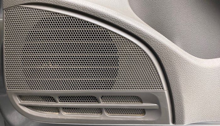 2014 Volkswagen Vento HIGHLINE PETROL, Petrol, Manual, 37,032 km, Speaker