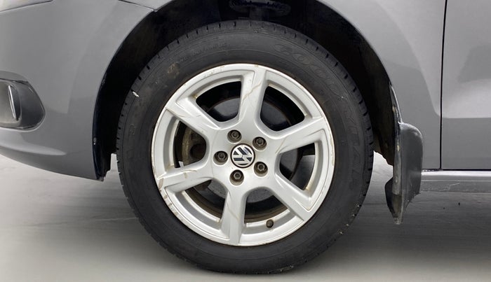 2014 Volkswagen Vento HIGHLINE PETROL, Petrol, Manual, 37,032 km, Left Front Wheel