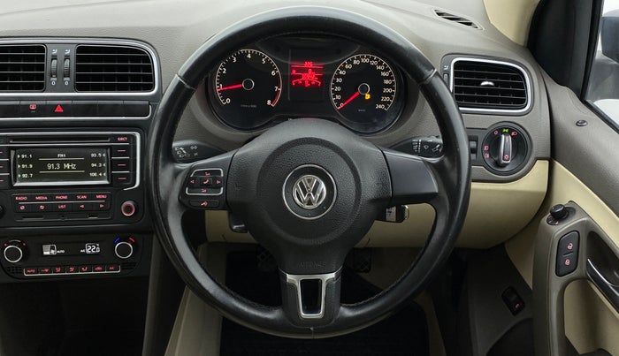 2014 Volkswagen Vento HIGHLINE PETROL, Petrol, Manual, 37,032 km, Steering Wheel Close Up