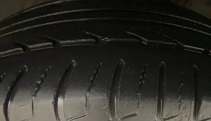 2018 Ford Ecosport TITANIUM + 1.5L PETROL AT, Petrol, Automatic, 30,377 km, Left Front Tyre Tread