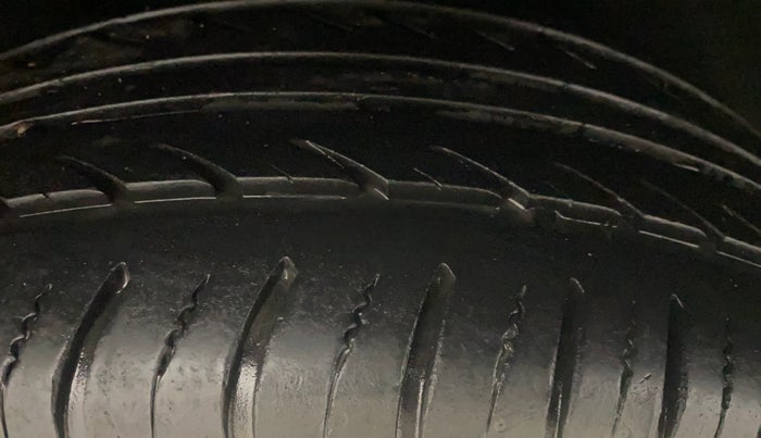 2018 Ford Ecosport TITANIUM + 1.5L PETROL AT, Petrol, Automatic, 30,377 km, Right Rear Tyre Tread