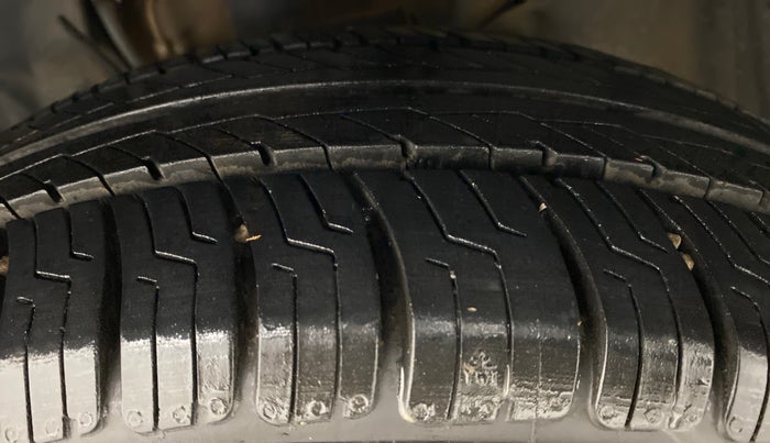 2016 Tata Tiago XZ PETROL, Petrol, Manual, 38,286 km, Left Front Tyre Tread