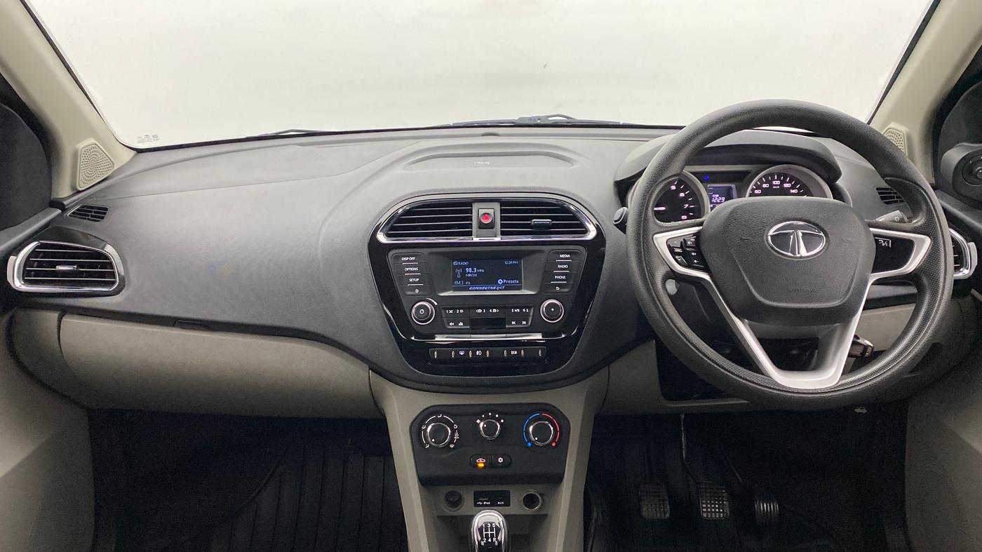 2016 Tata Tiago XZ PETROL, Petrol, Manual, 38,286 km, Dashboard