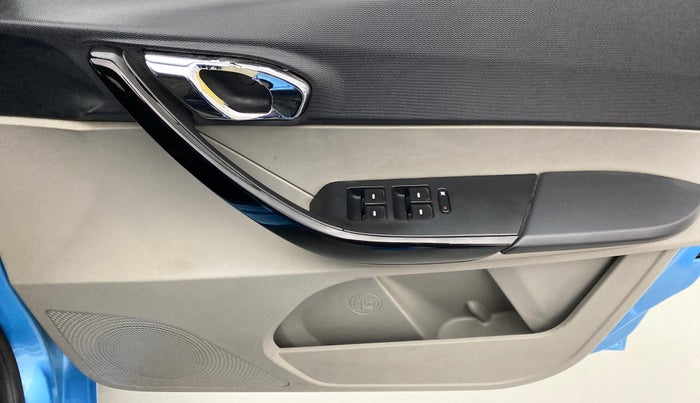 2016 Tata Tiago XZ PETROL, Petrol, Manual, 38,286 km, Driver Side Door Panels Control