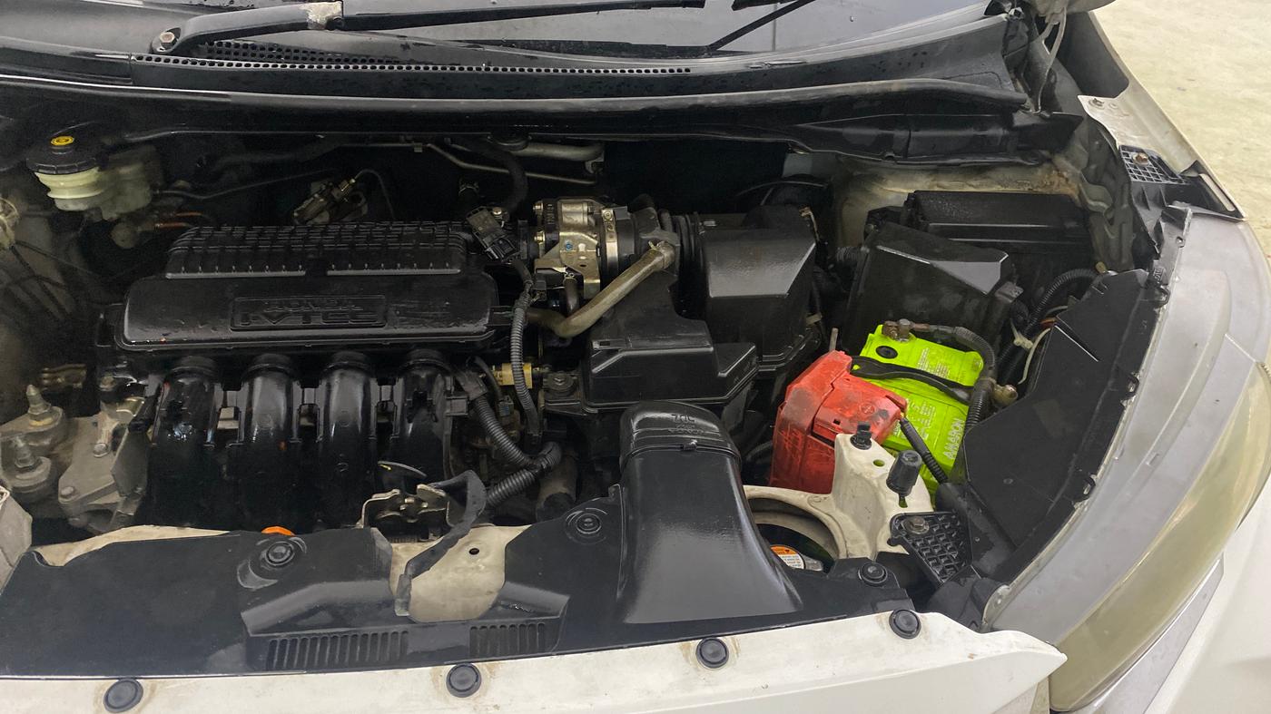 2017 Honda WR-V 1.2L I-VTEC VX MT, Petrol, Manual, 1,37,759 km, Engine View - Left