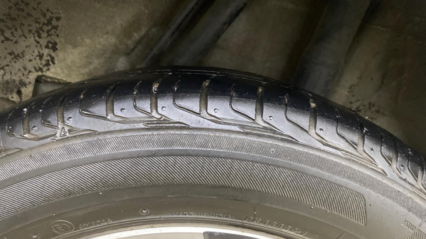 2017 Honda WR-V 1.2L I-VTEC VX MT, Petrol, Manual, 1,37,759 km, Left Rear Tyre Tread