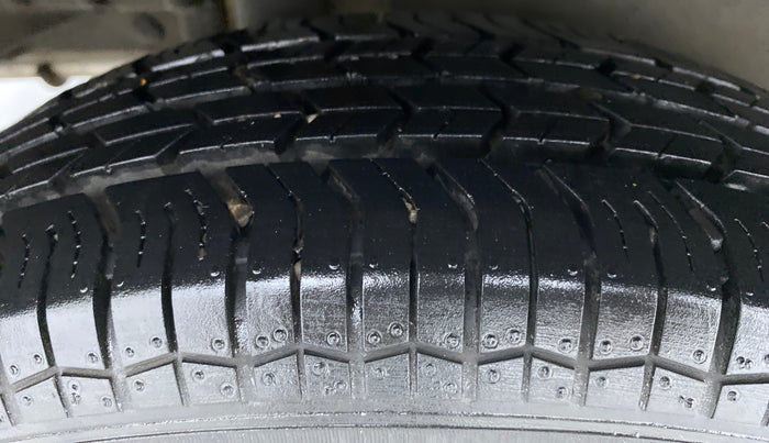 2016 Maruti Swift Dzire VXI 1.2 BS IV, Petrol, Manual, 9,658 km, Right Rear Tyre Tread